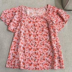 Flutter sleeve top